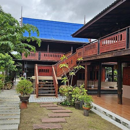 Nipatra Homestay กรุงเทพมหานคร ภายนอก รูปภาพ