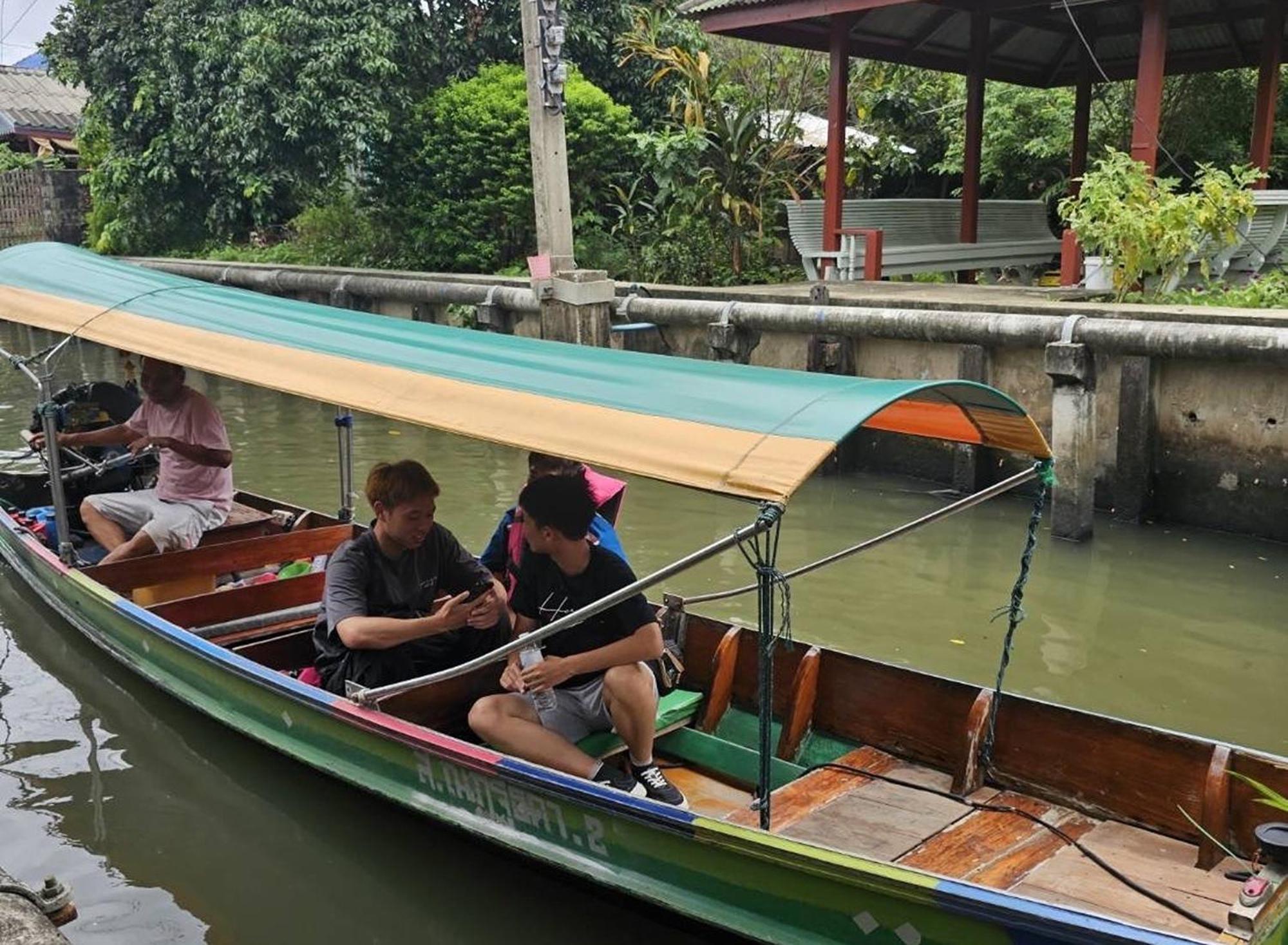 Nipatra Homestay กรุงเทพมหานคร ภายนอก รูปภาพ