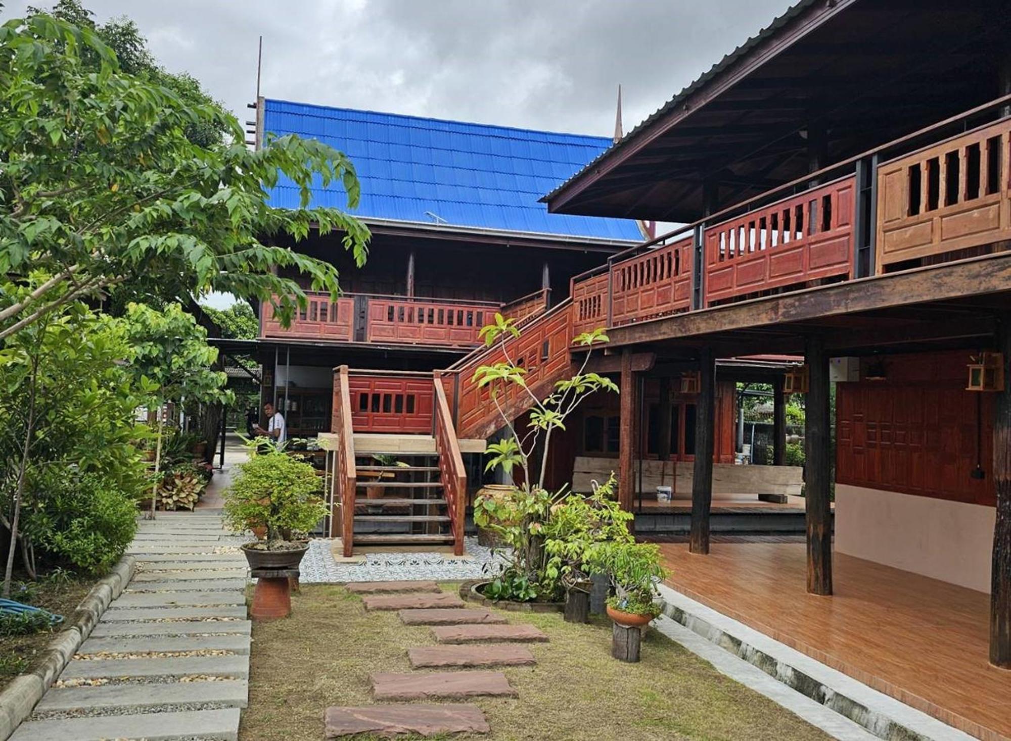 Nipatra Homestay กรุงเทพมหานคร ภายนอก รูปภาพ